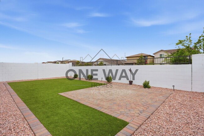 Building Photo - 18180 W Larkspur Dr