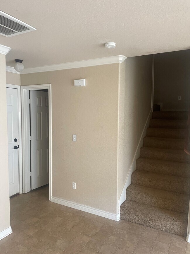 Building Photo - 128 Bolero Way