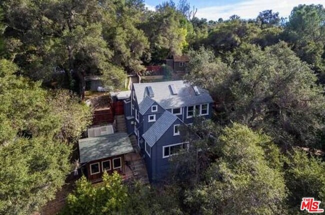 Building Photo - 638 N Topanga Canyon Blvd