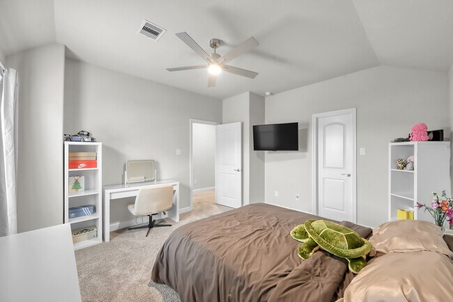 Building Photo - 241 Bright Blf Cir
