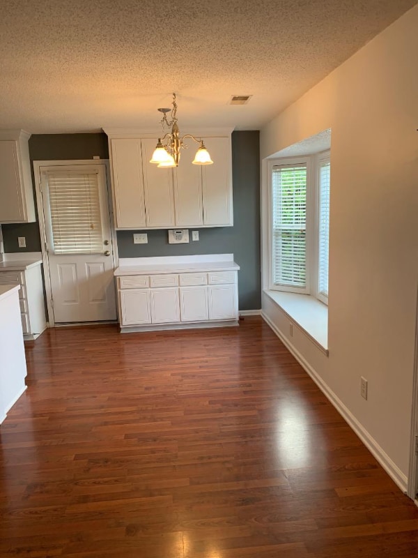 Building Photo - 6927 Moss Creek Way