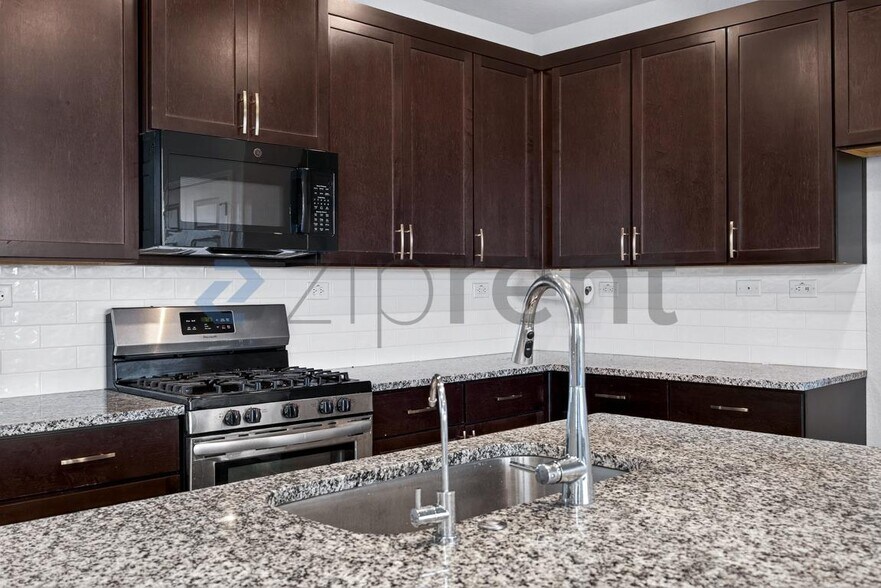 Building Photo - 14627 Sweet Clover