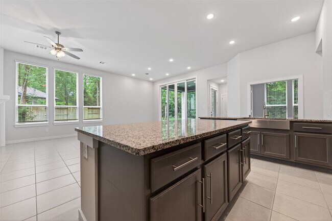 Building Photo - 212 Milas Cv