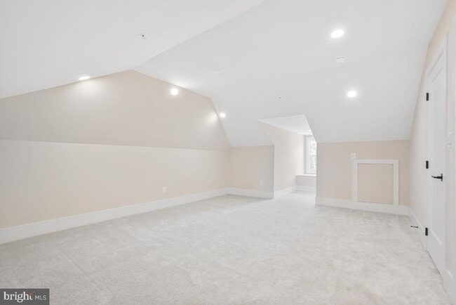 Building Photo - 12321 Potomac Hunt Rd