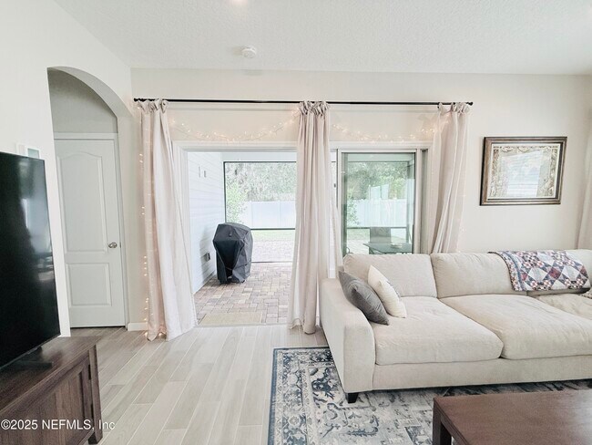 Building Photo - 1784 Mathews Manor Dr