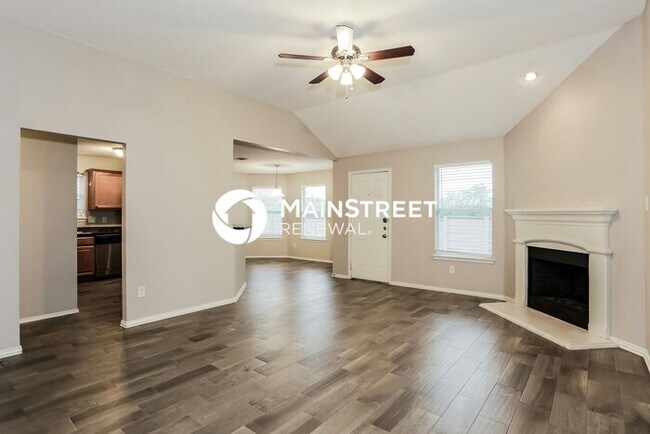 Building Photo - 3 Bedroom Pet-Friendly Home in Burleson, TX with Main Street Renewal