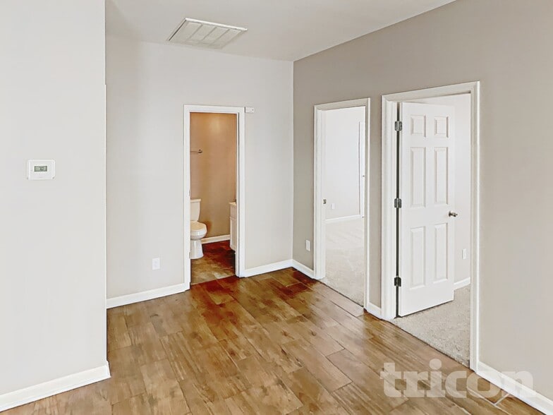 Building Photo - 2116 Lauren Woods Dr