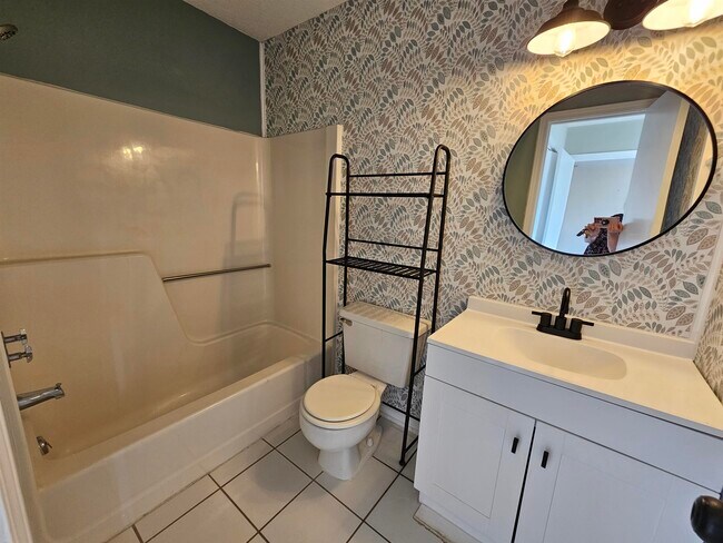 Building Photo - 7700 Porcher Dr