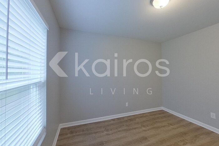 Building Photo - 318 Sunrise Cir