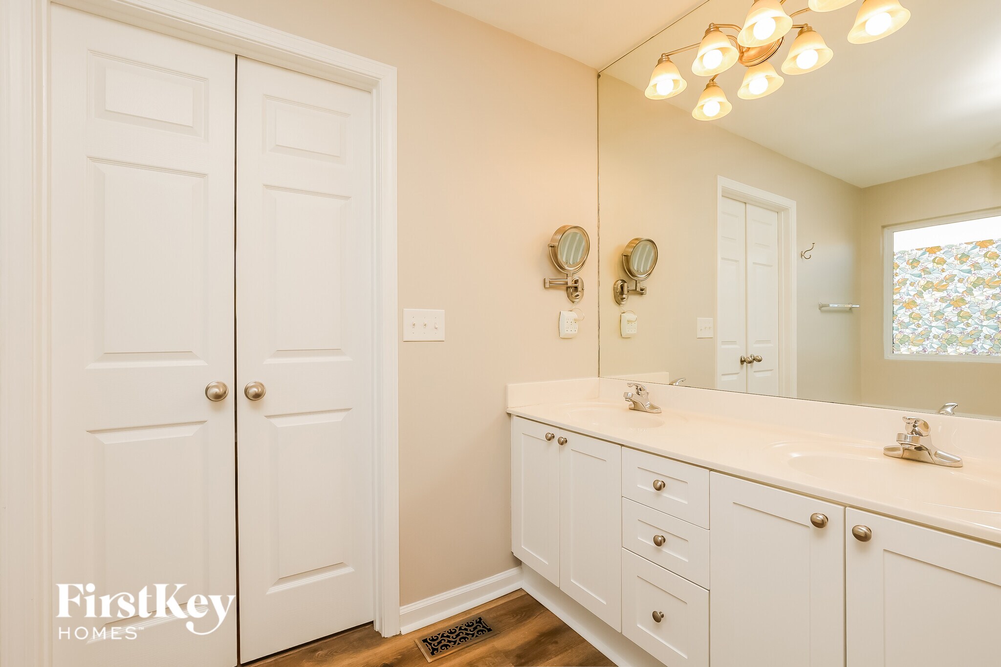 Building Photo - 1431 Bern Dr