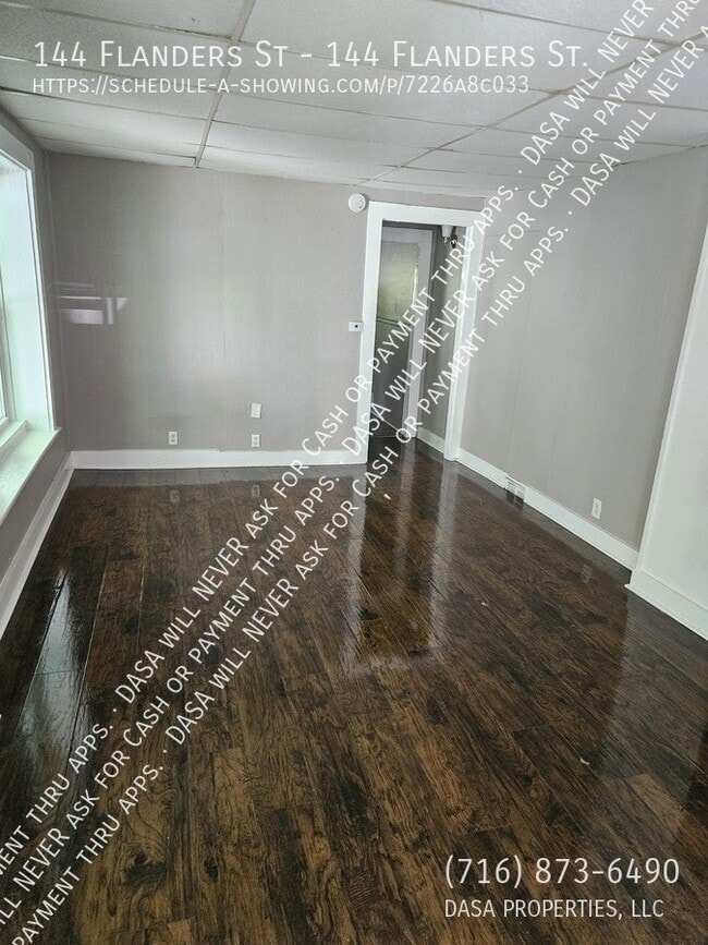 Building Photo - 144 Flanders St
