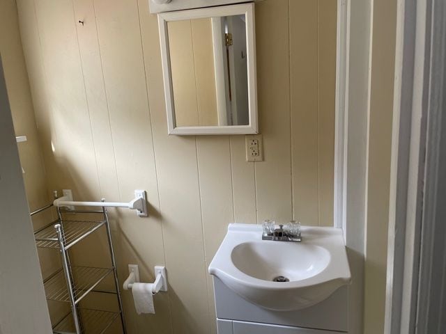 Building Photo - 2 Albert Ln