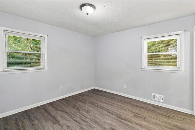 Building Photo - 10200 Top Tree Ct