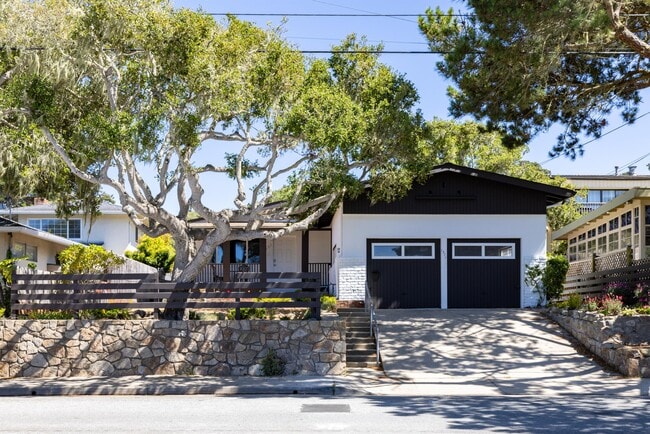 Building Photo - 1571 David Ave