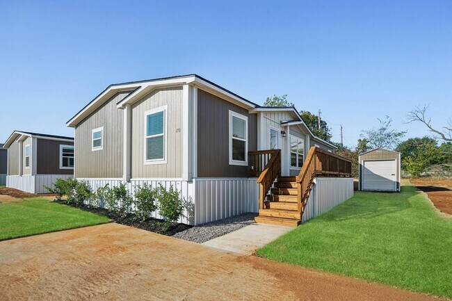 Building Photo - 1601 Swallowtail Dr