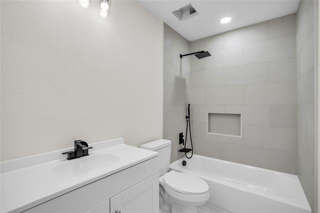 Building Photo - 1913 Fairfield Dr