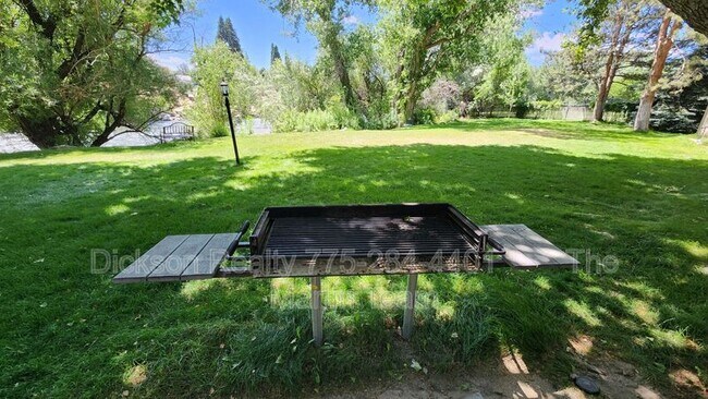 Building Photo - 2300 Dickerson Rd