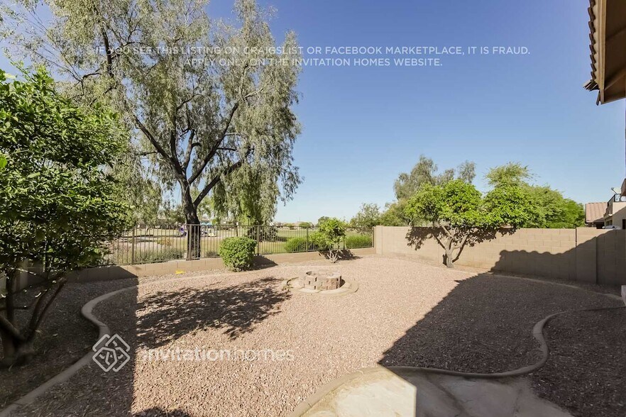 Building Photo - 2258 S 88th Dr