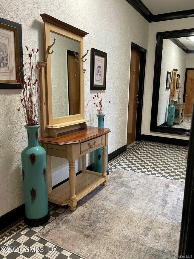 Building Photo - 271 Greenwich Ave