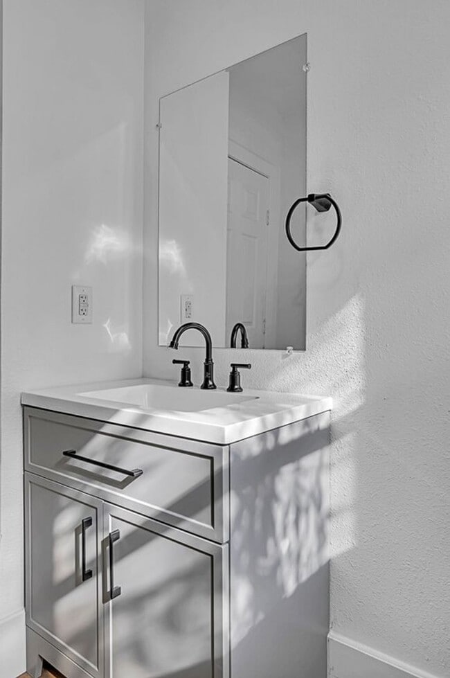 Building Photo - Well-maintained 2BD 1BA Home in Waco