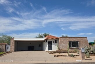 Building Photo - 6736 E Rosewood Cir