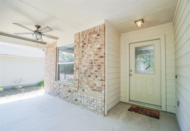 Building Photo - 311 Pentire Way