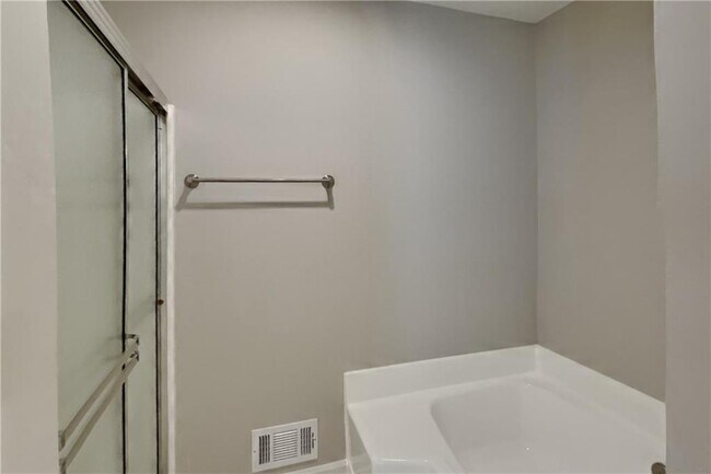 Building Photo - 2458 Zachary Woods Dr NW