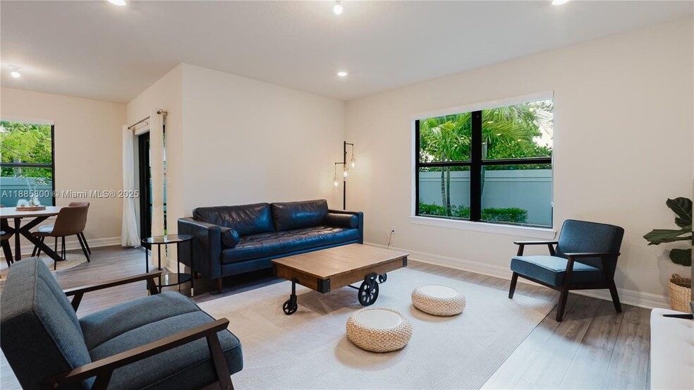 Building Photo - 3001 Hibiscus Ave