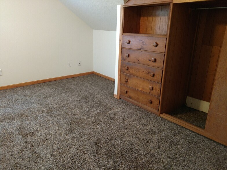 Building Photo - 911 Johnson St