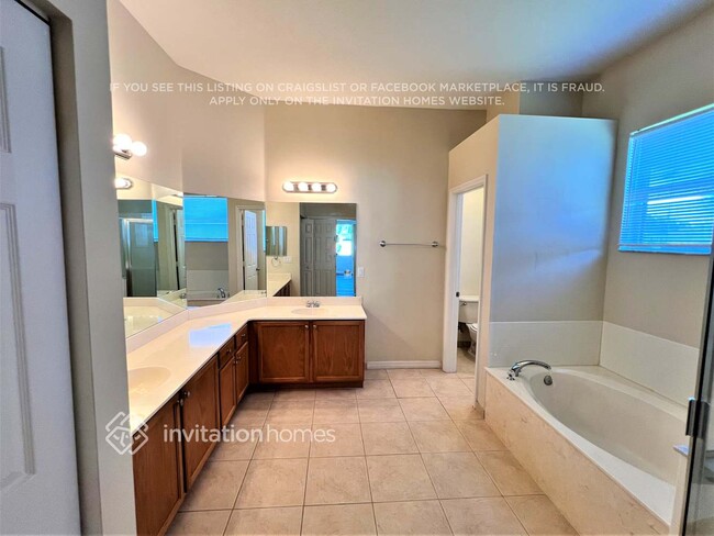 Building Photo - 4514 SW Calloway St