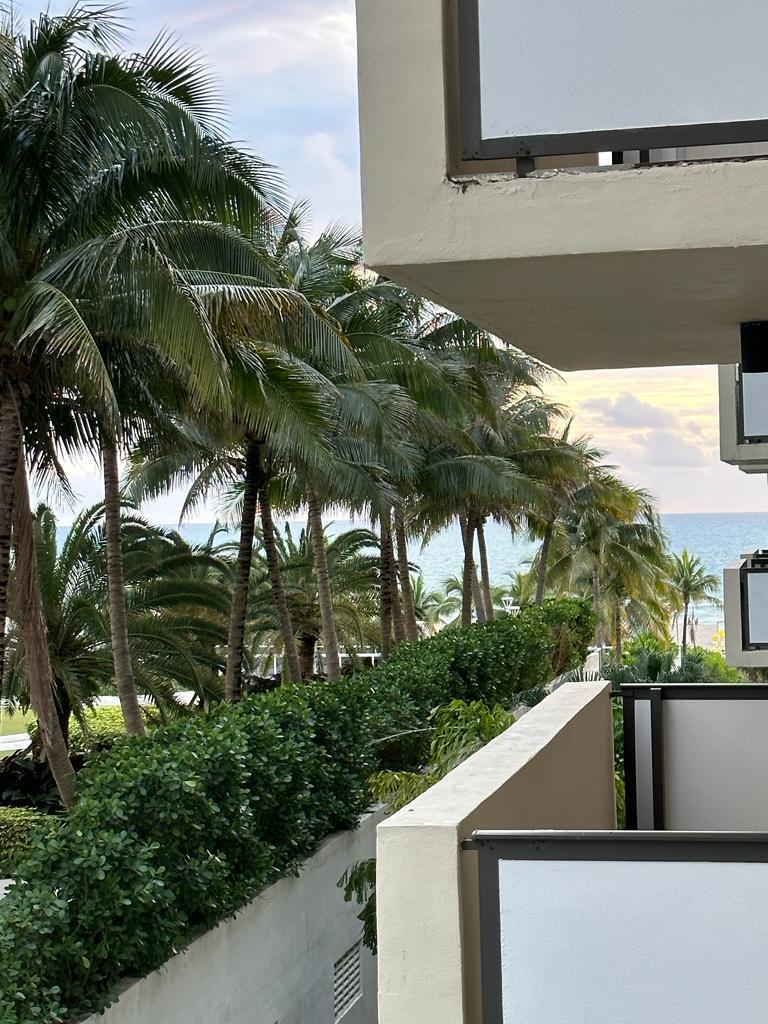 Building Photo - 1621 Collins Ave