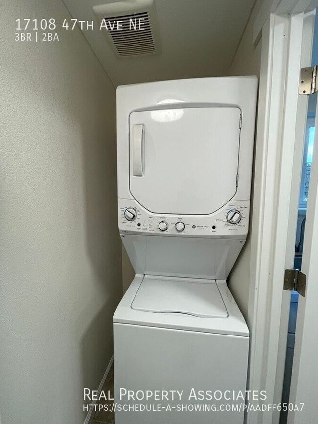 Building Photo - 17108 47th Ave NE