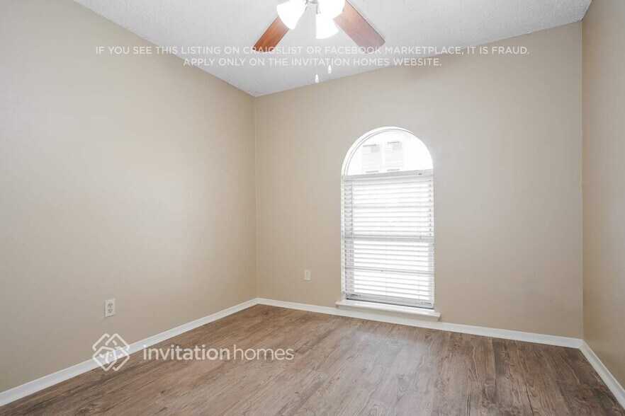 Building Photo - 5411 Vermillion Trail