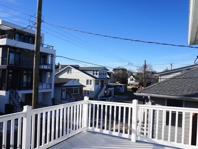 Building Photo - 11 S Baltimore Ave