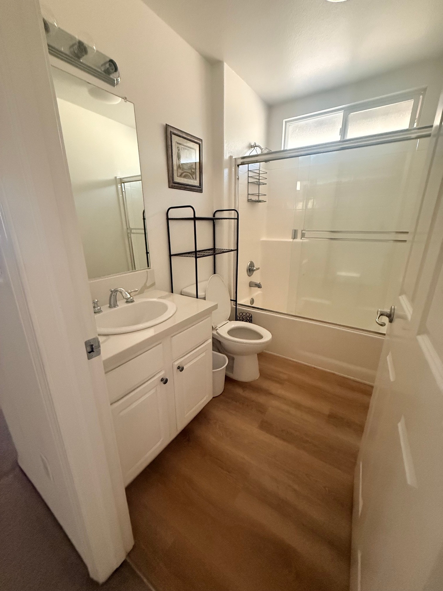 FULL BATHROOM - 8554 Burnet Ave