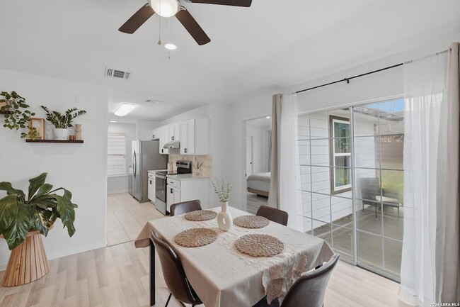 Building Photo - 2829 Wyoming St