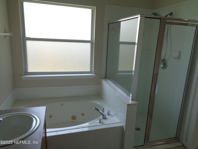 Building Photo - 153 Dover Bluff Dr