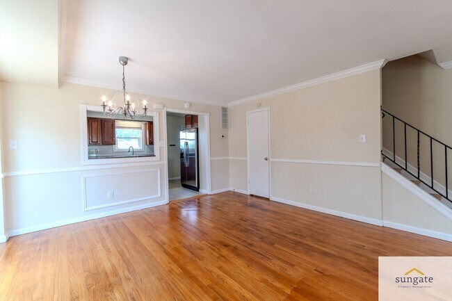 Building Photo - 945 Stormont Cir