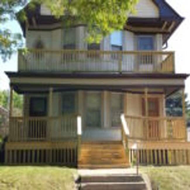 Building Photo - 2614 N Prospect Ave