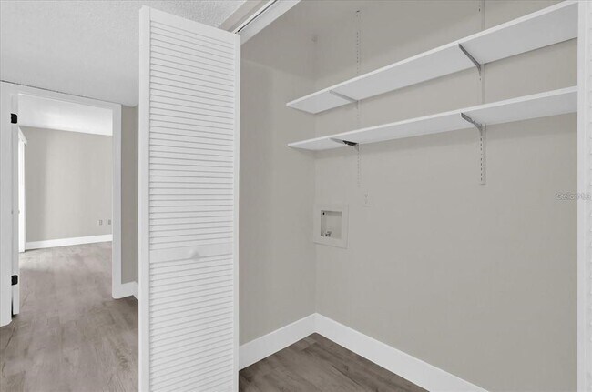 Building Photo - 544 Orange Dr