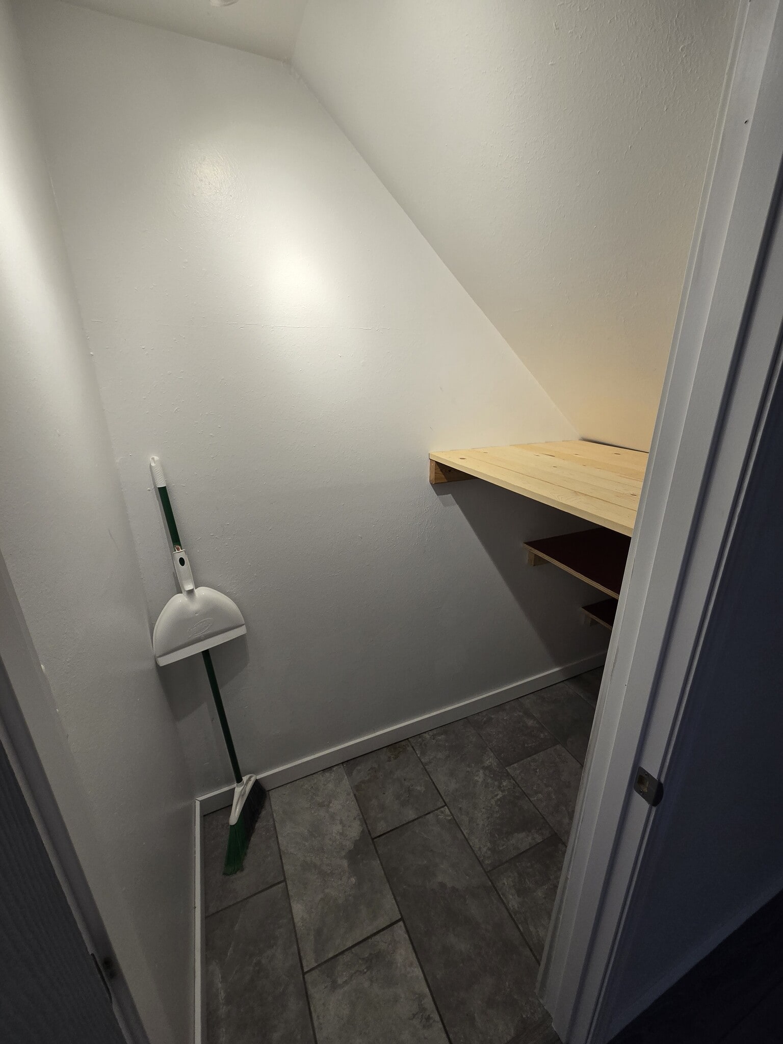 Building Photo - 2370 Manitowoc Rd