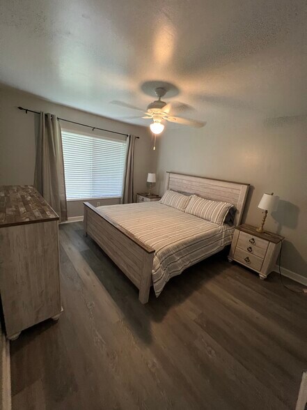 Building Photo - 5779 Avista Dr
