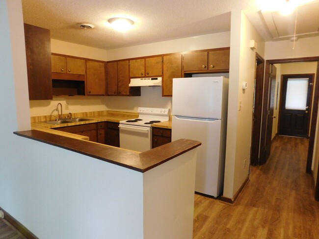 Building Photo - 1527 College Way