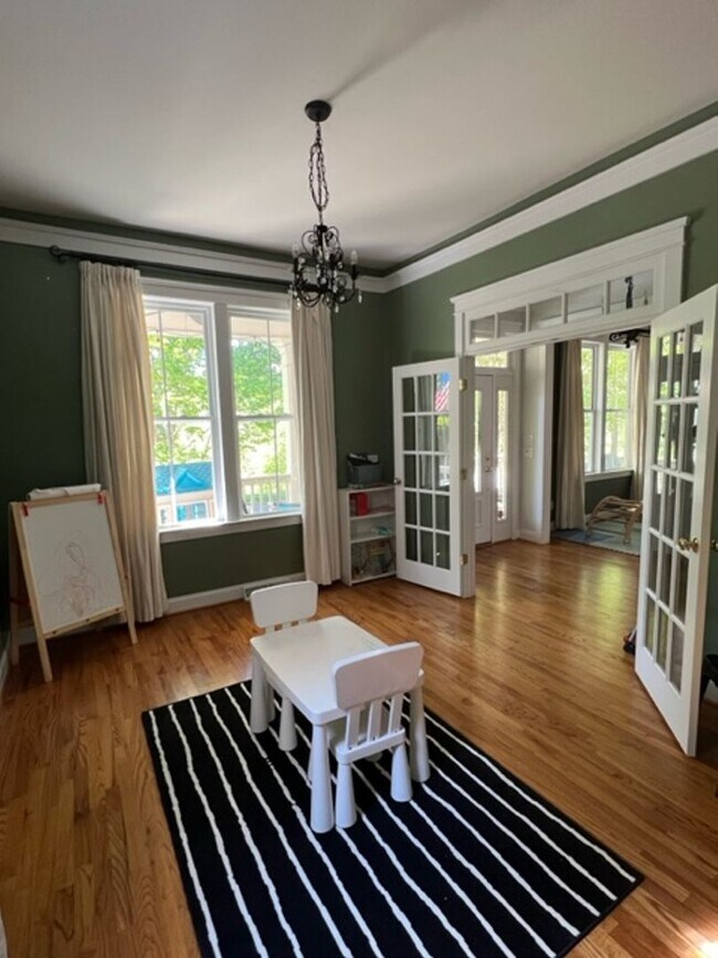 Building Photo - Upscale Home In Prime Huntersville Monteit...