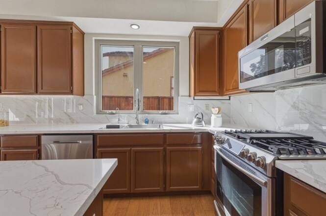 Building Photo - 1433 Jayhawk Ln