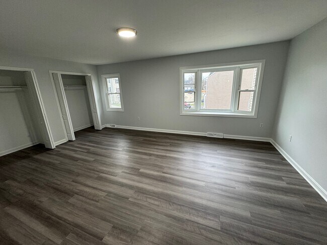 Building Photo - 230 Chesna Dr