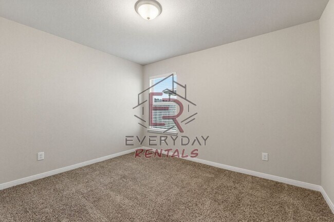 Building Photo - 3 bedroom 2 Bath home in Yowell Ranch