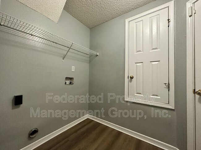 Building Photo - 2478 Aloha Ln