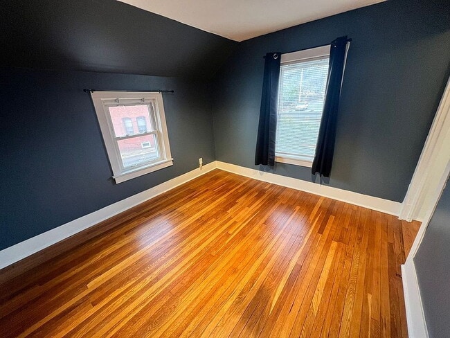 Building Photo - Welcome home