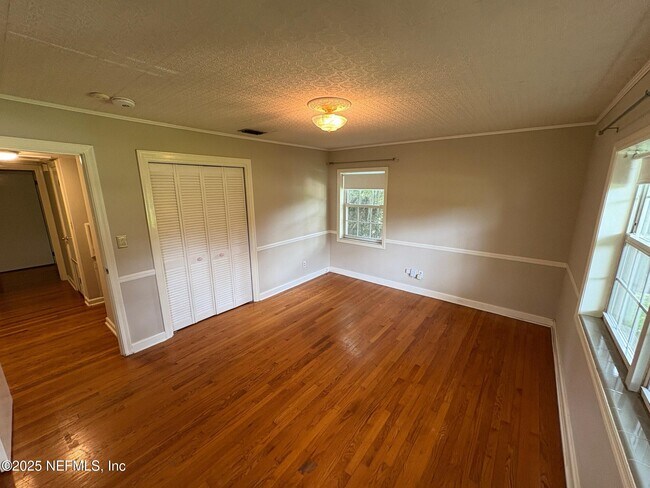 Building Photo - 4321 Sherwood Rd